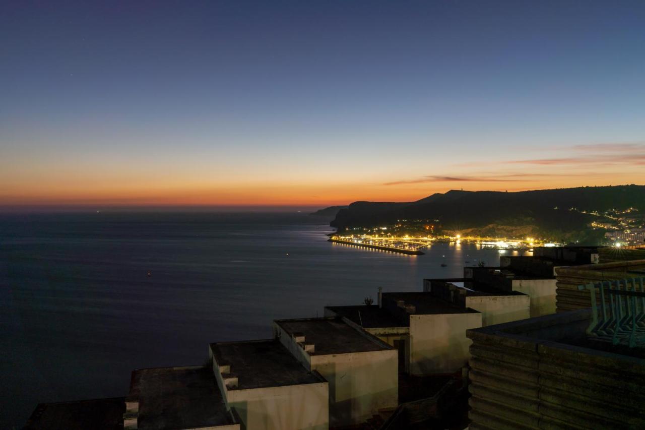 The View House - Sesimbra Apartment Luaran gambar
